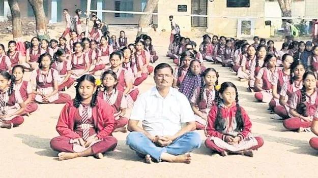 విద్యార్థి వికాసమే లక్ష్యంగా  ‘స్కూల్‌ రేడియో’