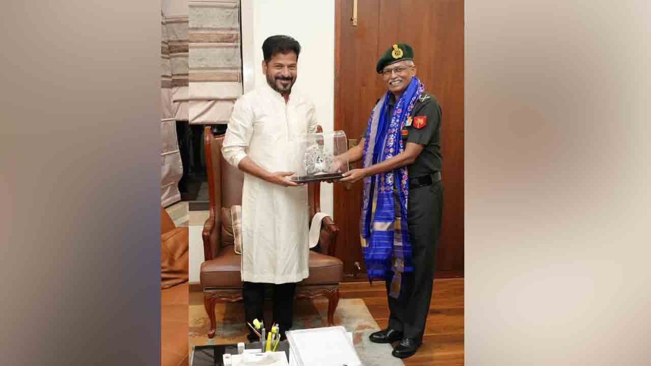 Army officers Meets CM Revanth Reddy: సీఎం రేవంత్‌రెడ్డిని కలిసిన ఆర్మీ అధికారులు