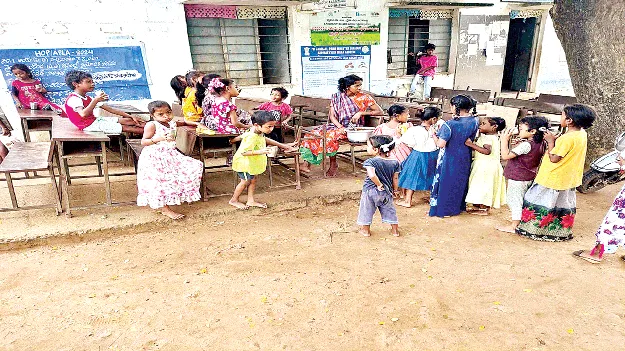 YCP’s Negligence..   వైసీపీ నిర్లక్ష్యం.. ఆ బడులకు శాపం!