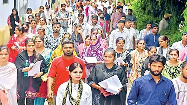 ఉపాధ్యాయుల విజయవాడ బాట