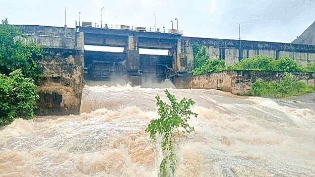  VRS project  వీఆర్‌ఎస్‌కు వరద 