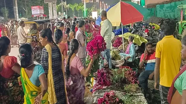 నేడు సద్దుల బతుకమ్మ  