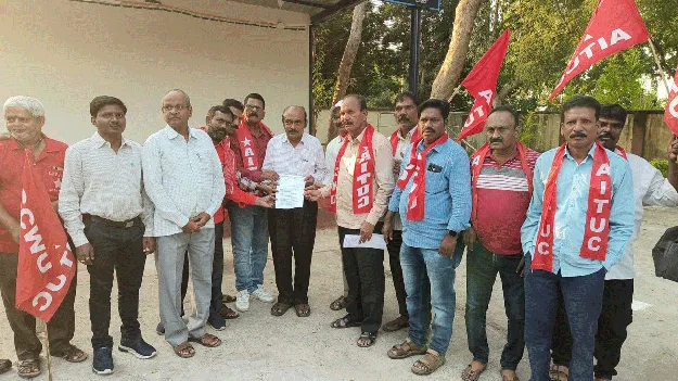 kumaram bheem asifabad- సమస్యలు పరిష్కరించాలని ఆందోళన 