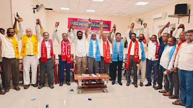 సింగరేణిని రక్షించుకుందాం... 