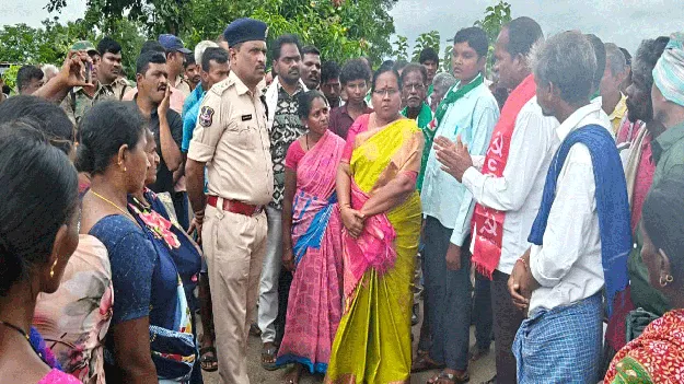 kumaram bheem asifabad- గర్భిణి శ్రావణిని హత్య చేసిన నిందితులను శిక్షించాలి