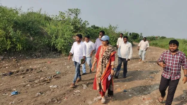 డంప్‌యార్డ్‌ నిర్వహణ అస్తవ్యస్తం   