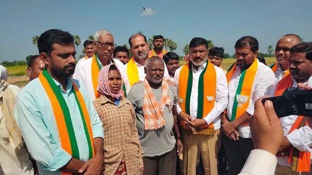 పంటలు నష్టపోయిన రైతులను ఆదుకోవాలి 