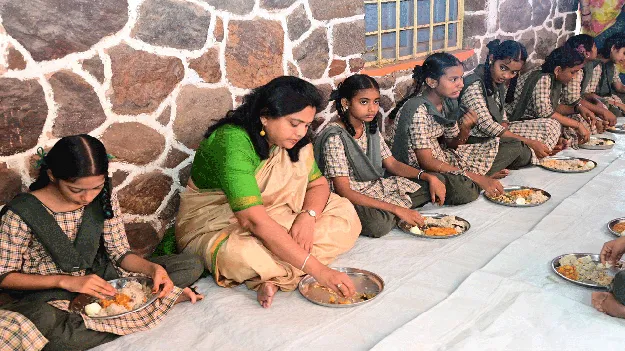 మూకుమ్మడి తనిఖీలు