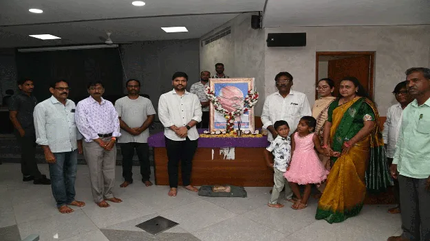 kumaram bheem asifabad- గాంధీ చూపిన మార్గంలో నడుద్దాం