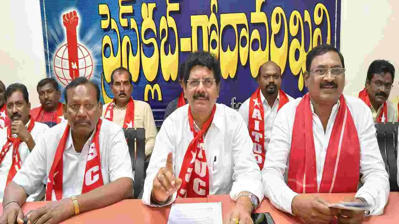 బహిరంగ విచారణకు రాని రియాజ్‌