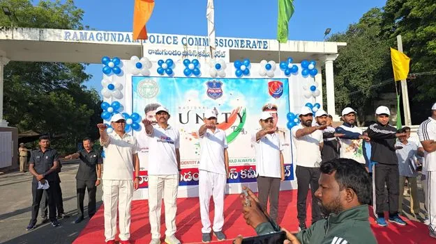 దేశ సమగ్రతకు ప్రతి ఒక్కరూ కృషి చేయాలి 