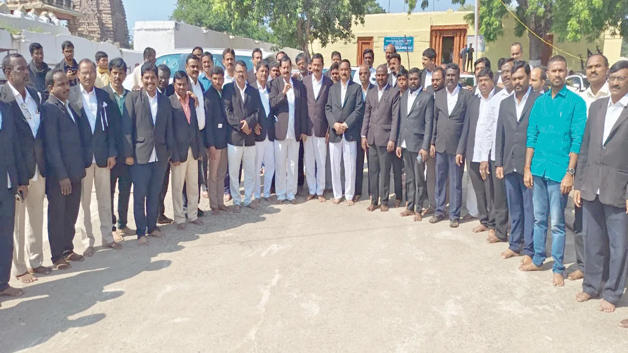 అలం పూర్‌ నుంచి హైదరాబాద్‌ 