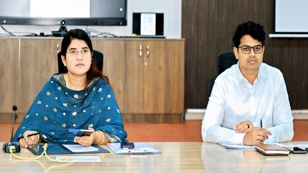 ప్రజాభిప్రాయ సేకరణలో మెరుగైన శాతాన్ని సాధిస్తాం : కలెక్టర్‌