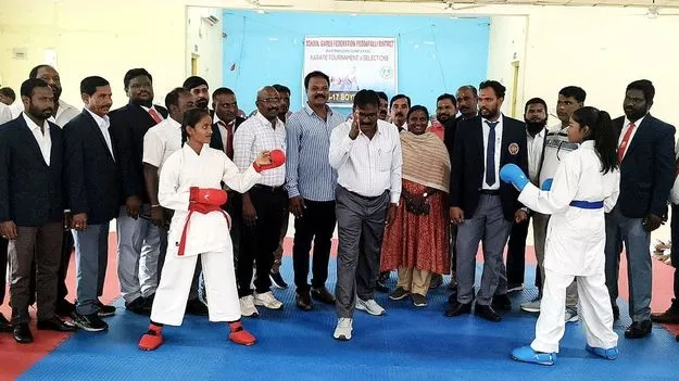 ఆత్మరక్షణకు కరాటే  దోహదం 