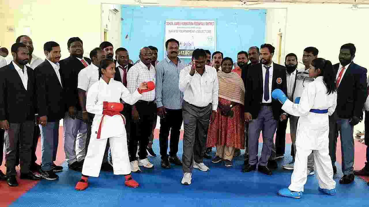 ఆత్మరక్షణకు కరాటే  దోహదం 