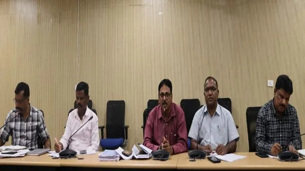 గ్రామాల్లో పరిశుభ్రత పాటించాలి 