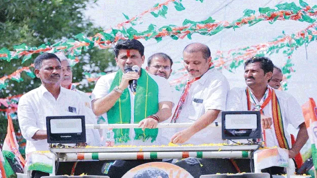 గ్రామాభివృద్ధికి అడ్డుపడితే తాట తీస్తాం