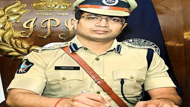 నదితీర ప్రాంతాల వద్ద భక్తులు అప్రమత్తంగా ఉండాలి 