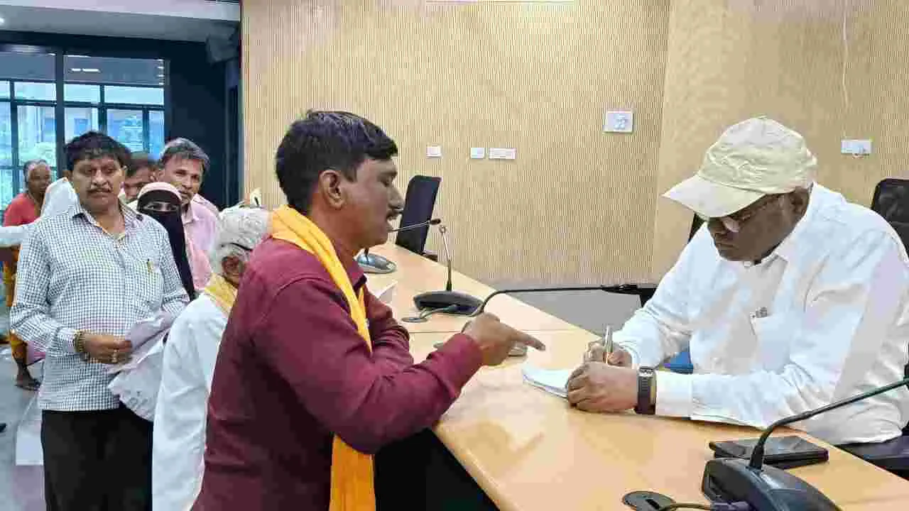 అక్రమ నిర్మాణాలను తొలగించాలి