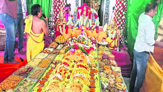 శ్రీవారికి అన్నకూటోత్సవ సేవ