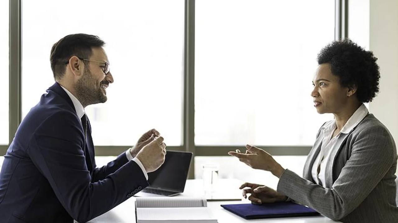 Job Interview: మొదటి సారి ఇంటర్వ్యూకు వెళుతున్నారా? ఈ జాగ్రత్తలు తప్పనిసరి