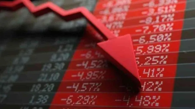 Stock Market Takes a Major Hit: రూ 3 లక్షల కోట్ల సంపద ఆవిరి