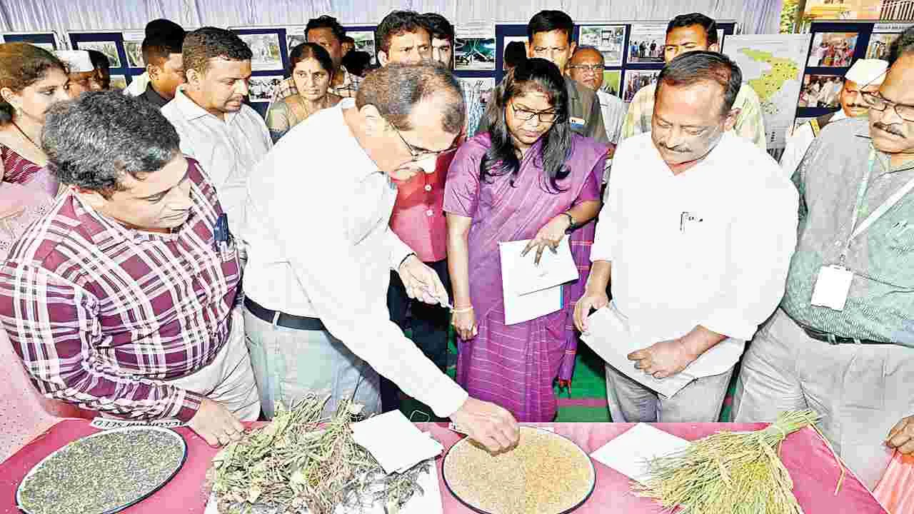 వచ్చారు..చూశారు..!