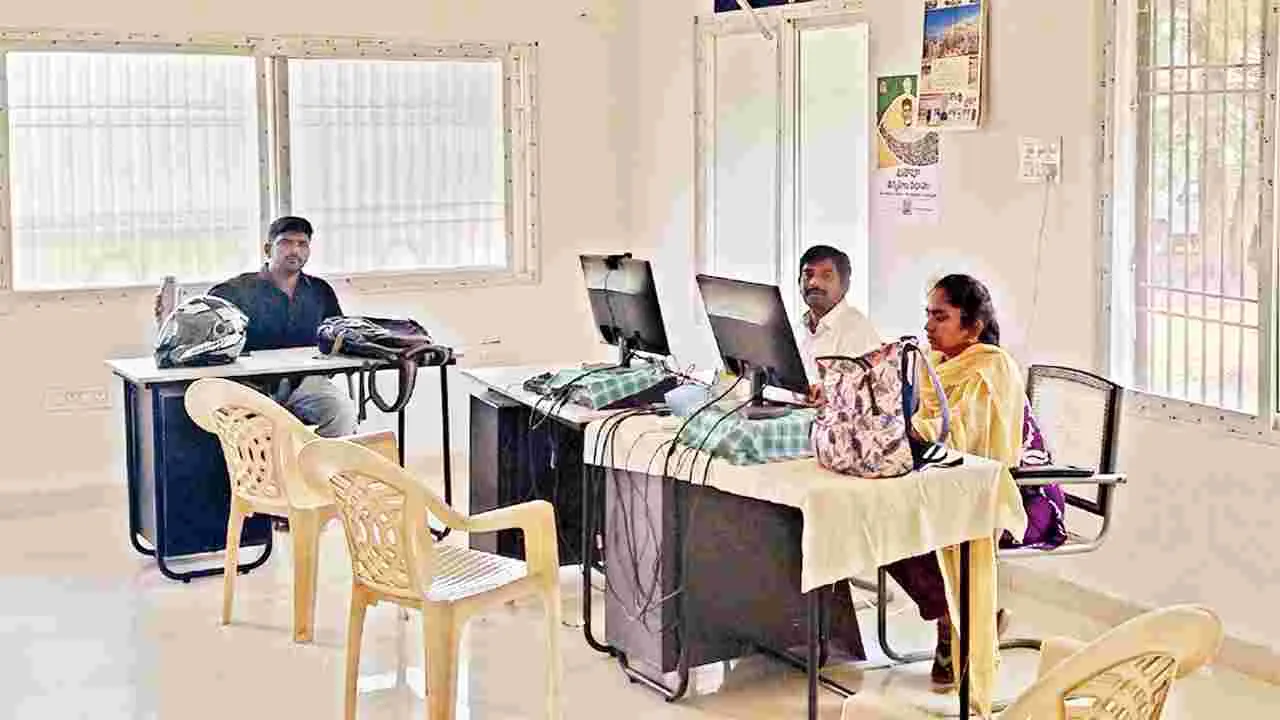    ఇష్టారాజ్యంగా విధులు...!