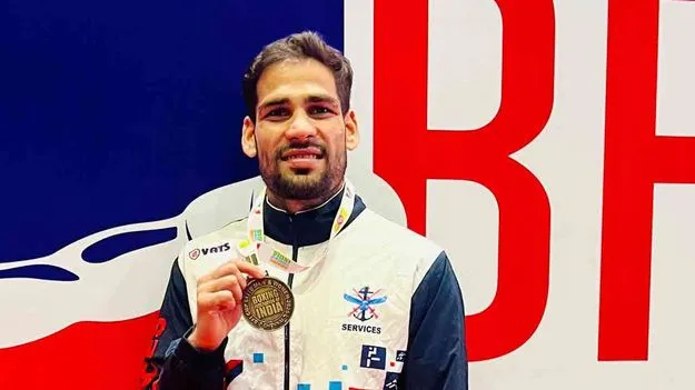 BFI Cup: హుస్సాముద్దీన్‌ పసిడి పంచ్‌