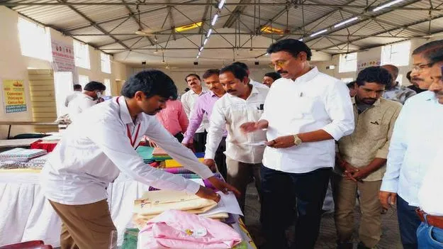 జీఎస్టీతో ప్రతి కుటుంబం లబ్ధి పొందాలి