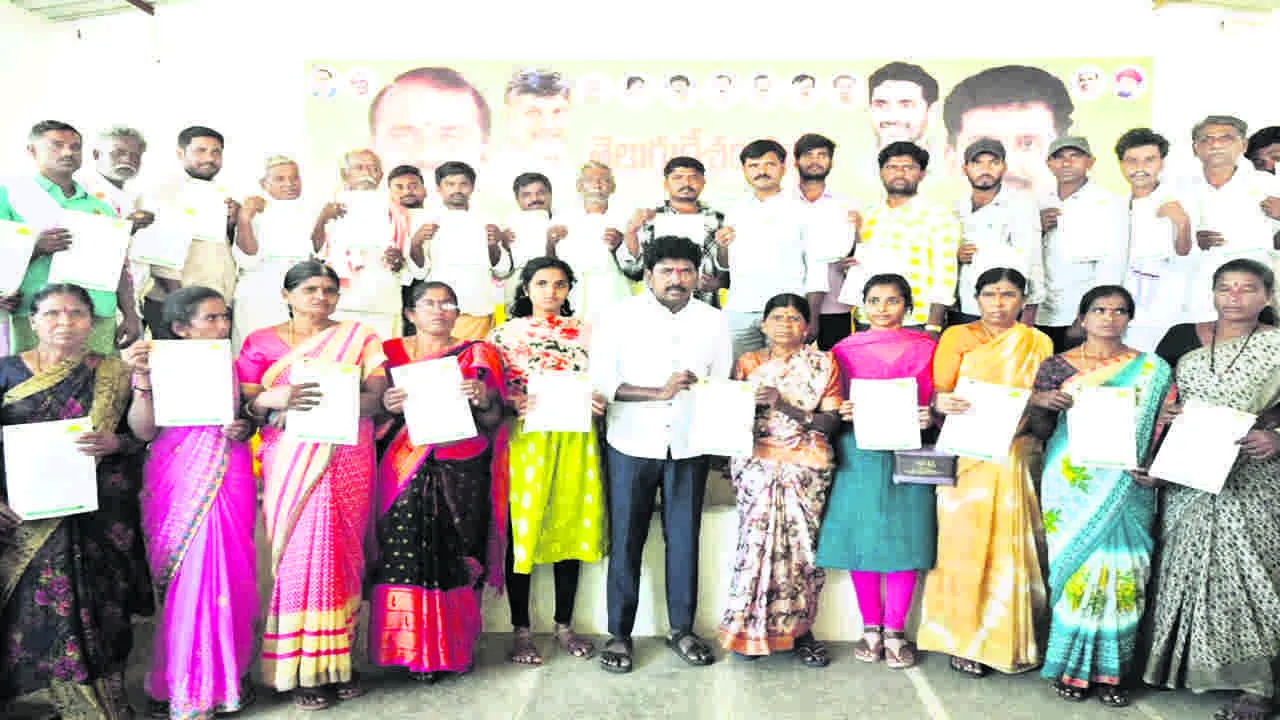 MLA RAJU: పేదల సంక్షేమమే ధ్యేయం