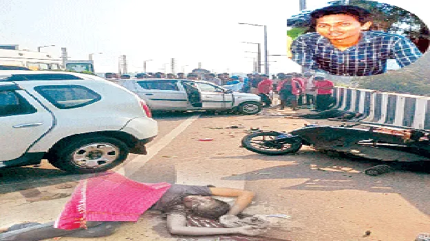 కారు రిపేరు చేస్తుండగా..