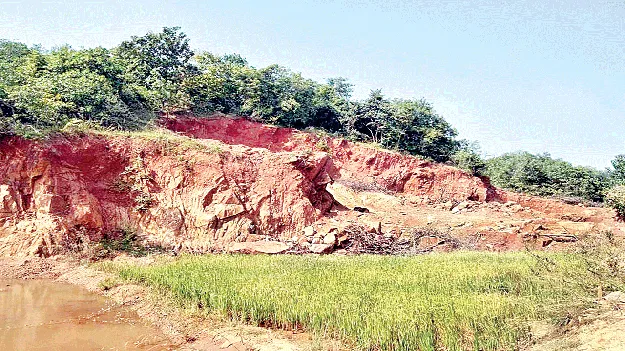 కొండలను కొల్లగొట్టి..!