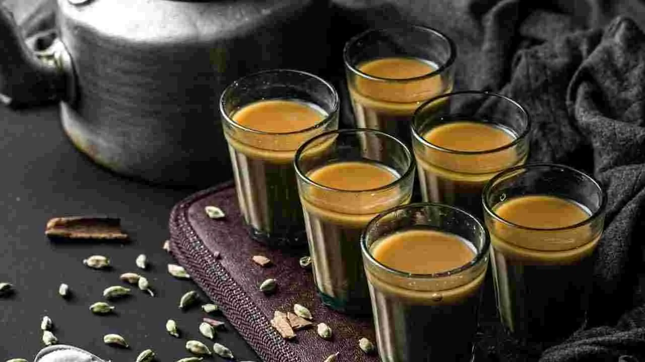 Tea: టీ తాగేముందు నీళ్లు తాగడం మంచిదేనా..? నిపుణులు ఏం చెబుతున్నారు..?