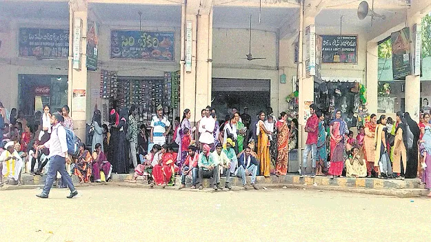 kumaram bheem asifabad- బస్టాండు విస్తరణ జరిగేనా..? 