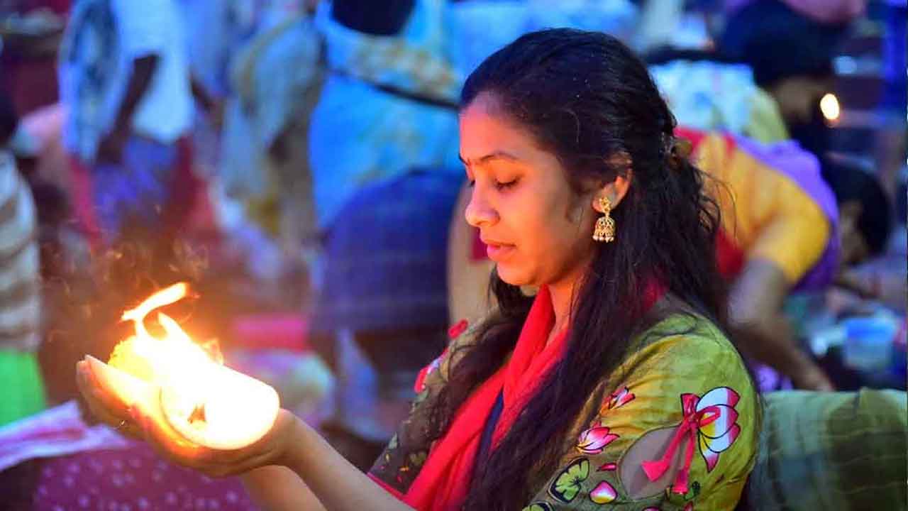  Kartika Maasam: రాజమండ్రి గోదావరి పుష్కర ఘాట్ వద్ద కార్తీక శోభ