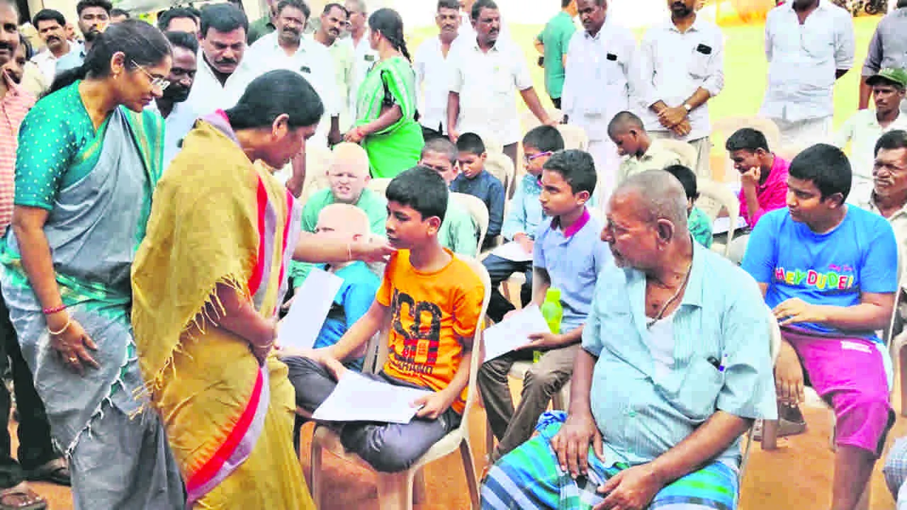 MLA SUNITHA: దివ్యాంగులను ప్రోత్సహిద్దాం