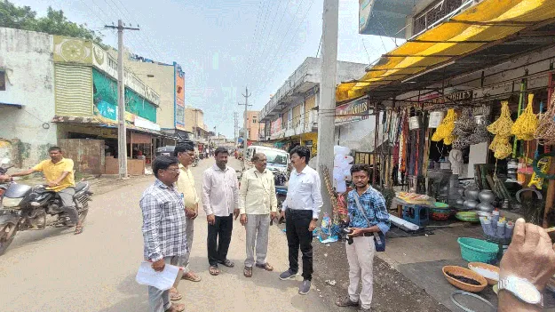 kumaram bheem asifabad- విద్యుత్‌ లైన్‌ పునరుద్ధరణ పనుల పరిశీలన