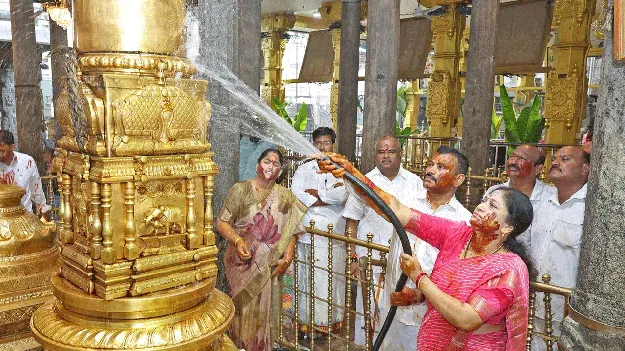 అమ్మవారి ఆలయ శుద్ధి 