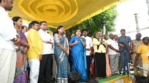 అంబేడ్కర్‌ విగ్రహంతోనా రాజకీయం?