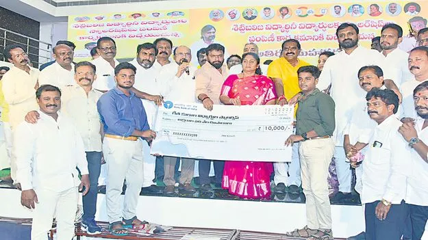 34 శాతానికి బీసీ రిజర్వేషన్లు