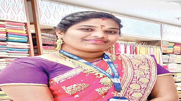 Young woman suicide: ఉపాధి కోసం వెళ్లి విగతజీవిగా మారి