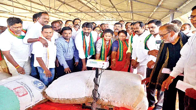 దళారులను ఆశ్రయించి మోసపోవద్దు