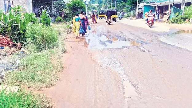 డ్రైనేజీ కాలువలు కబ్జా