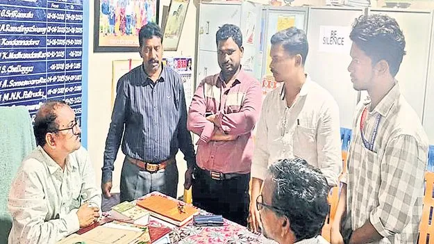 పాఠశాలలకు కొత్త కళ 