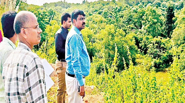 ప్రభుత్వ కార్యాలయాలకు సొంత గూడు కరువు