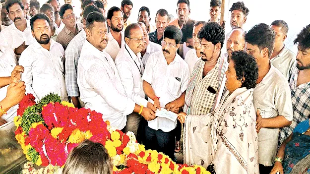 అర్జున్‌  కుటుంబాన్ని ఆదుకుంటాం