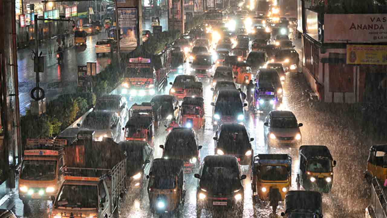 Heavy Rain In Hyderabad: భాగ్యనగరంలో భారీ వర్షం..