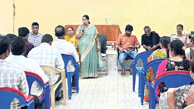 అధికారులు అప్రమత్తంగా ఉండాలి