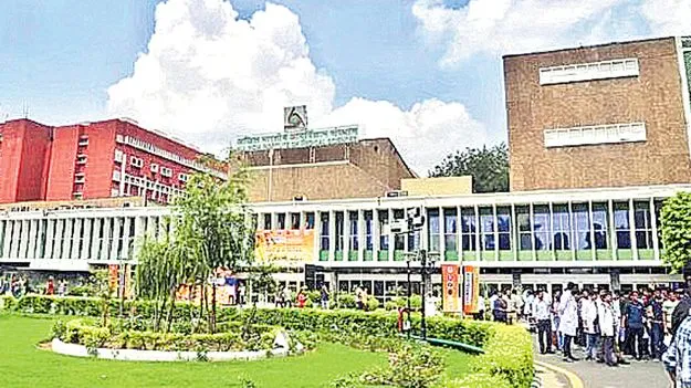 AIIMS Delhi: ఢిల్లీ ఎయిమ్స్‌ నంబర్‌ 1